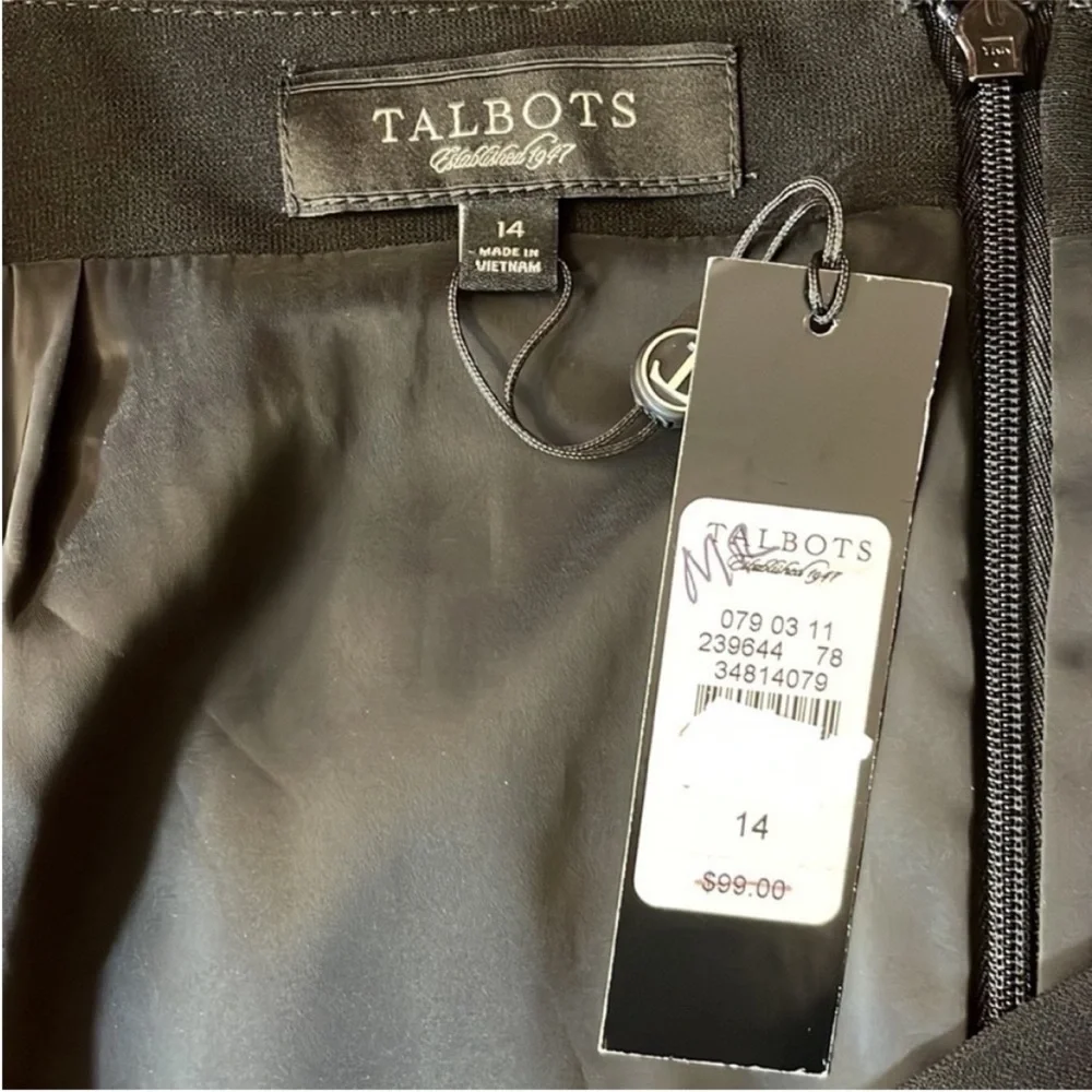 Talbots Black Elegant Pleat Front Skirt. 14. NWT.